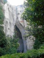 Archäologische Zone in Syrakus (Ohr des Dionysios)