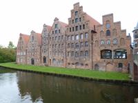 Lübeck_Trave_Kaufmannshäuser