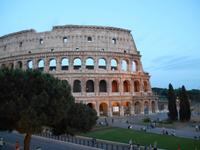 Rom (Kolosseum in der Abenddämmerung)