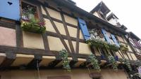 Fachwerk und Blumenschmuck im Elsass