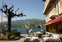 23.04.2015 Marktplatz Orta mit Insel San Giulio
