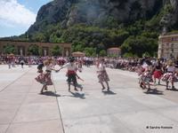 Tanzgruppen mit Kastagnetten 