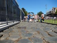 Unser Weg in Richtung Forum Romanum führte uns über erhaltene Teile einer römischen Straße