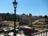 Blick vom Kapitol zu den Überresten des Saturn-Tempels