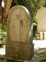 Mehrere hundert Jahre alte Grabsteine kann man auf dem deutschen Friedhof finden