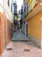 28.05.15: Seitengasse von Letojanni