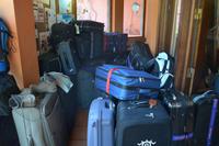 Auf gepackten Koffern