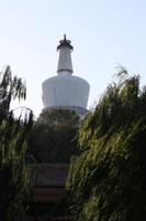 weißer Stupa