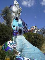Tarotgarten von Niki de Saint Phalle und Team bei Capalbio, Magier und Hohepriesterin