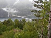 Neue Brücke am Hardangerfjord