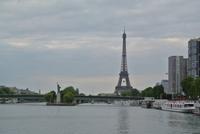 Eiffelturm und Freiheitsstatue 