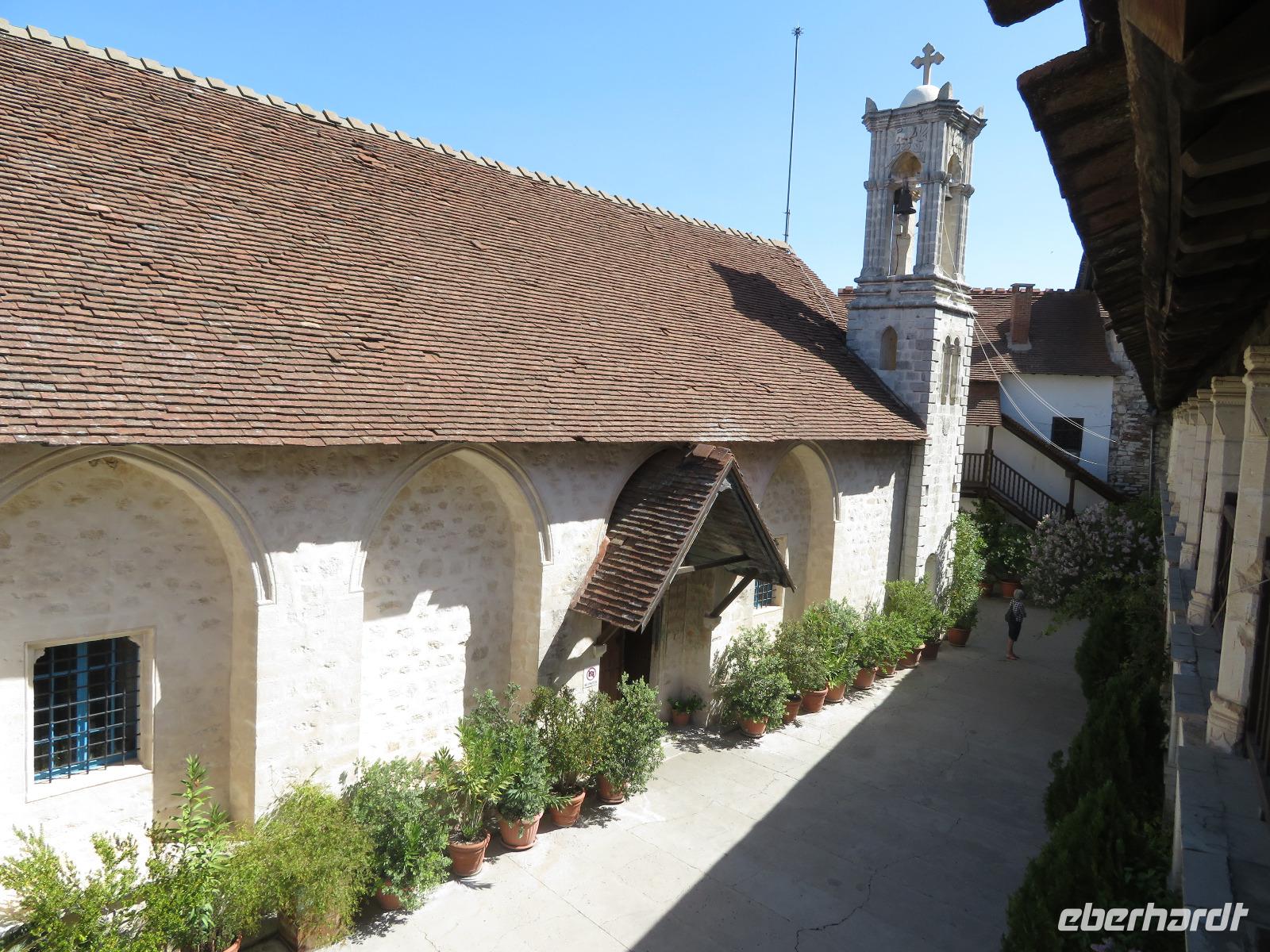 Im Kloster Chrysoroyiatissa 