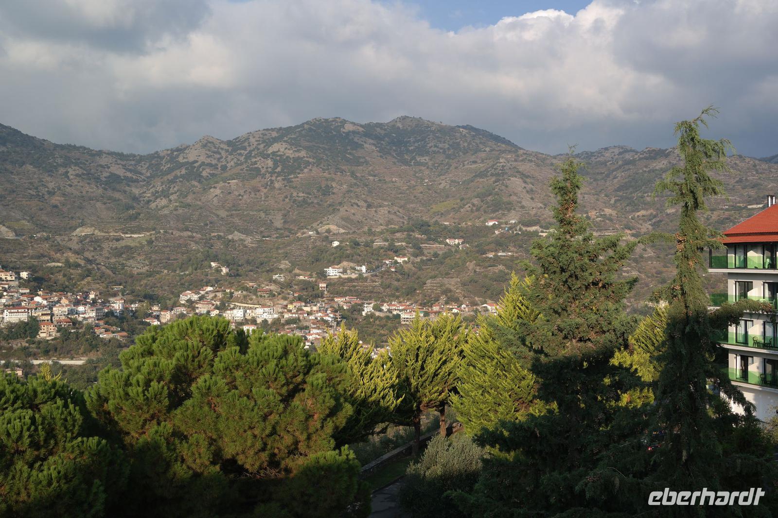 Blick vom Hotel ins Troodos-Gebirge
