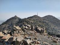 190 Auf dem Adelfoi des Madari 1612 m mit Blick zur Forststation