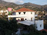 DSCN2177  Rosenoil Fabrik in Agros