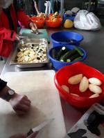 Essensvorbereitungen (2)