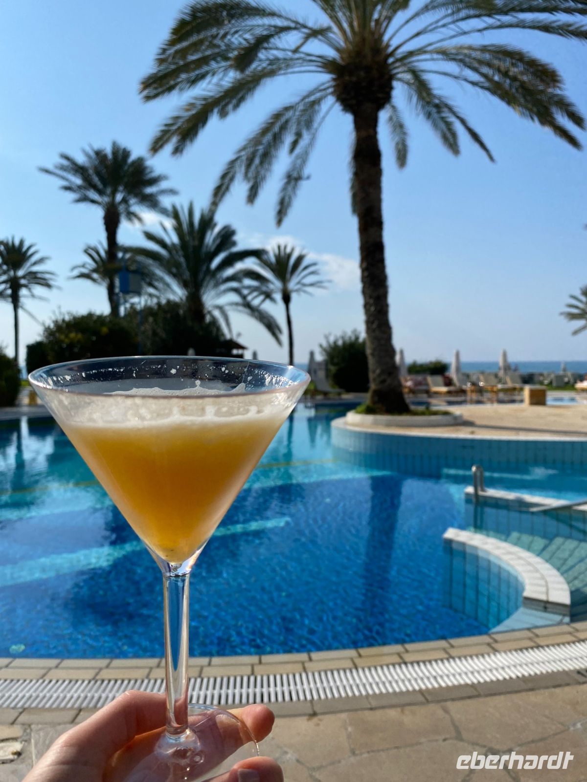 Neujahrscocktail im Constantinou Bros Athena Beach Hotel
