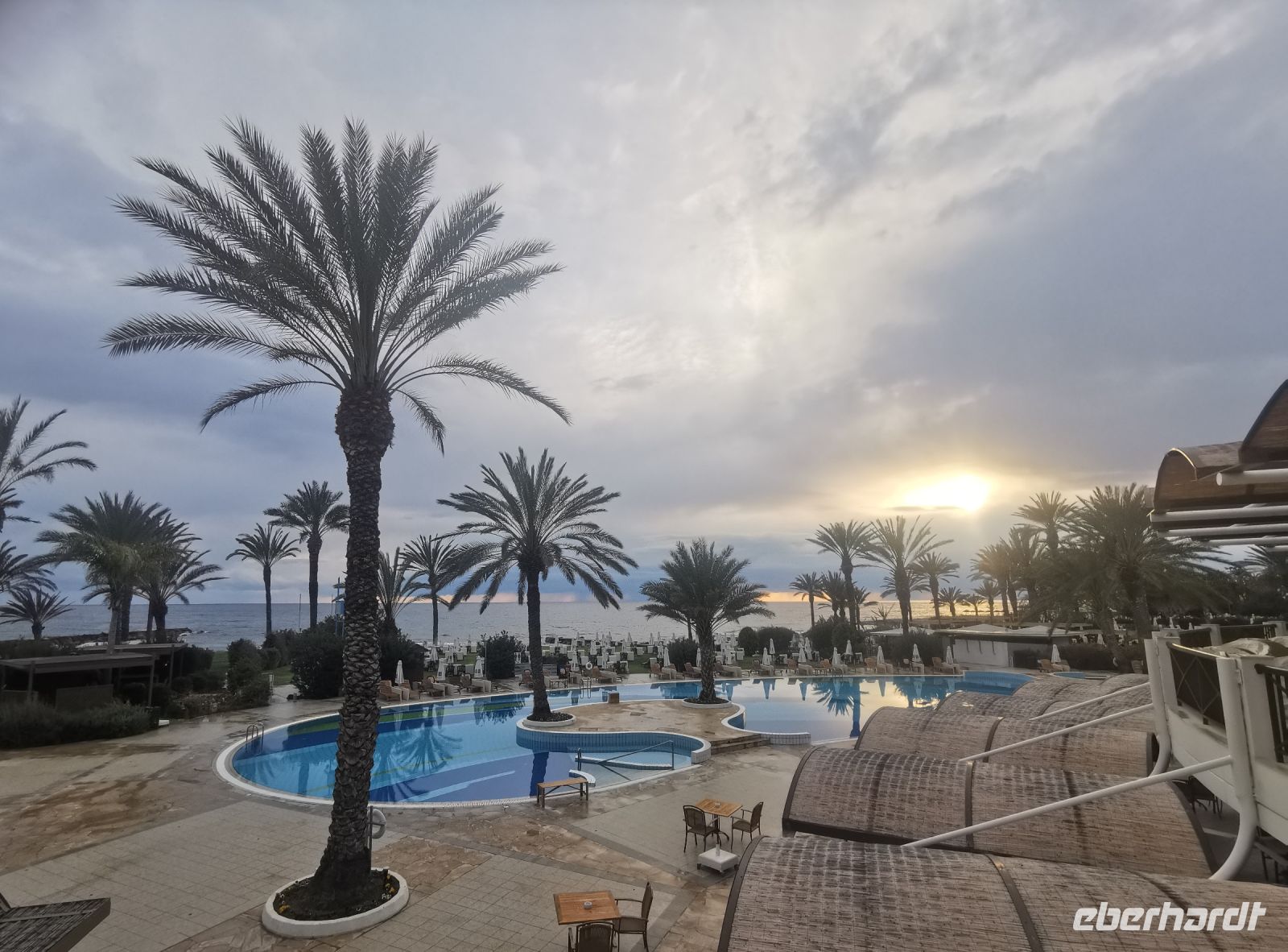 Pool des Athena Beach Hotels, bei Paphos