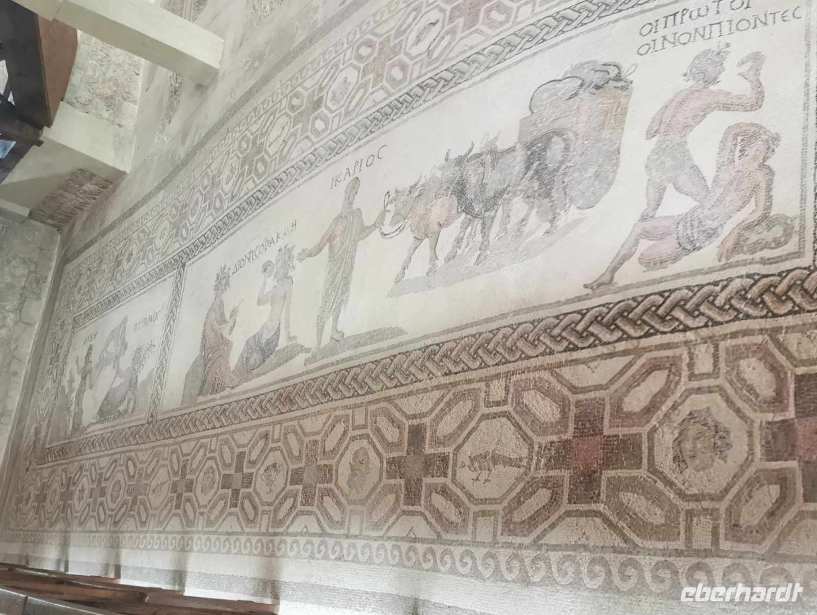 Die Mosaiken stammen aus dem 4. Jahrhundert und der nachfolgenden römischen Epoche, Paphos