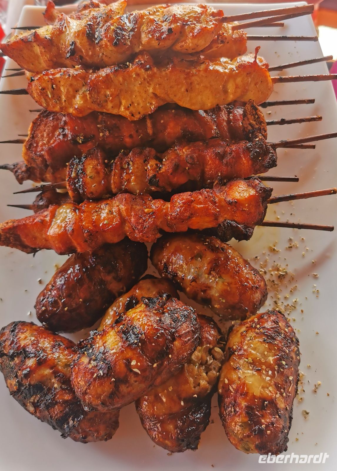 Seftali und Souflaki, lecker saftig, frisch vom Grill