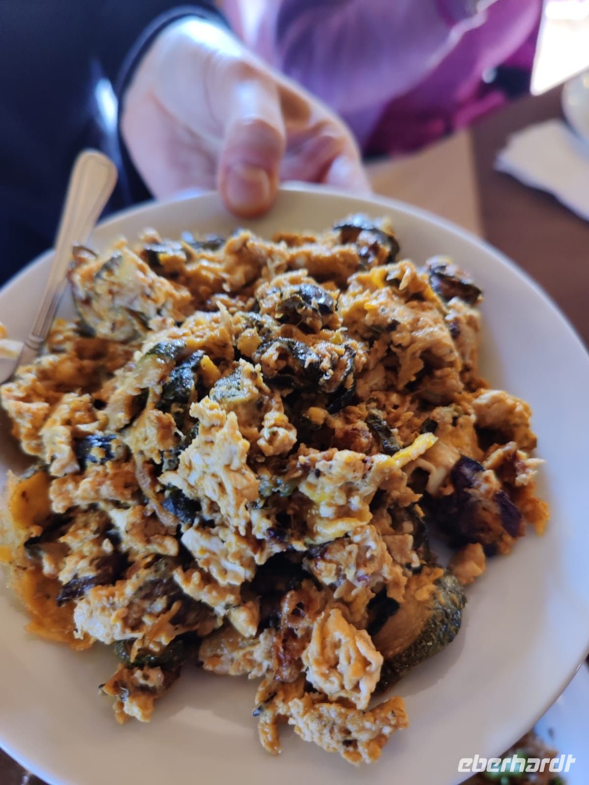 Zucchini mit Ei überbacken