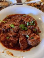 Rindfleisch in pikanter Sauce mit Petersilie, Taverne auf der Akamas Halbinsel