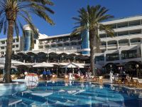 76. Management Cocktail