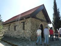 Besuch einer Kirche im Trodos-Gebirge