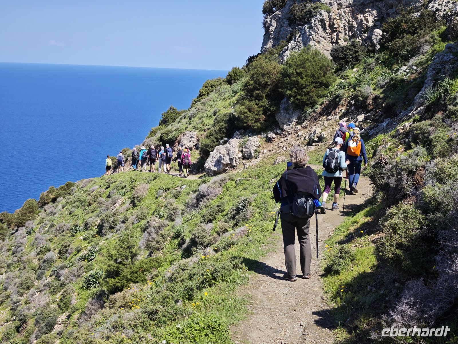 Reisegruppe auf dem Aprodite Trail, Akamas Halbinsel, Zypern &ndash; &copy;  (Eberhardt TRAVEL)