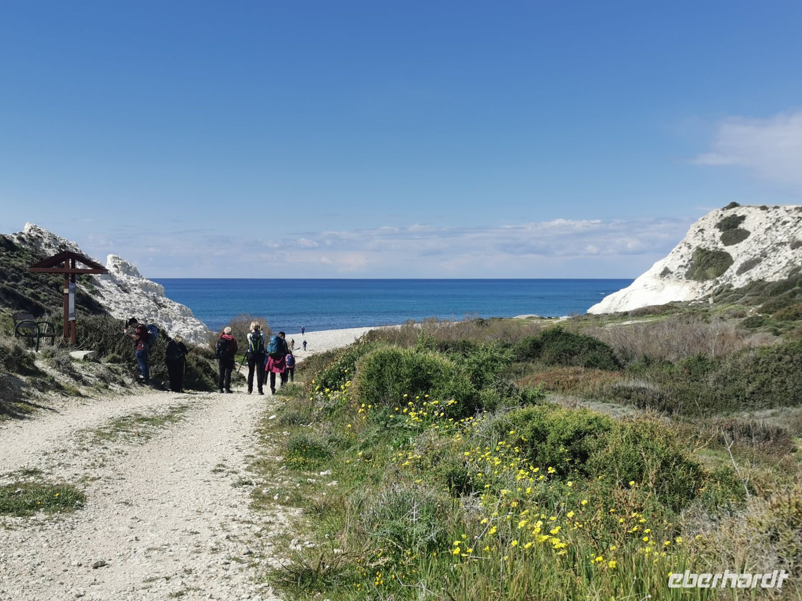 Auf dem Weg zum Strand in der Nähe des Aphroditefelsens