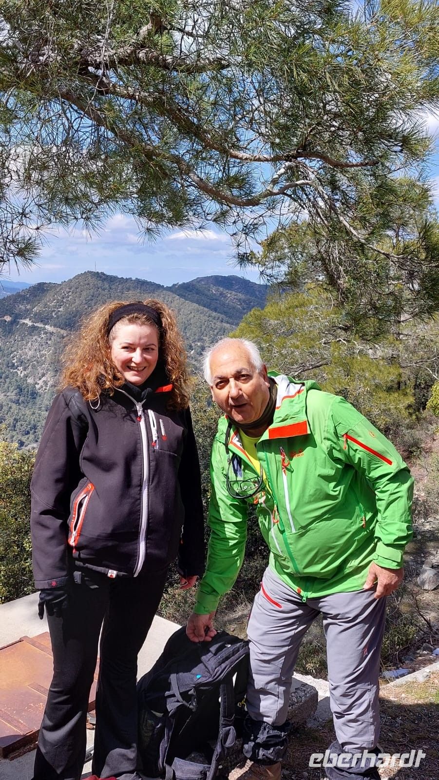 Wanderführer Demetris und Reisebegleitung Simone